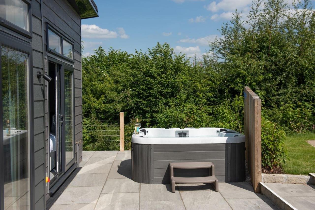 Primrose Lodge, 25 Roadford Lake Lodges Lifton Luaran gambar