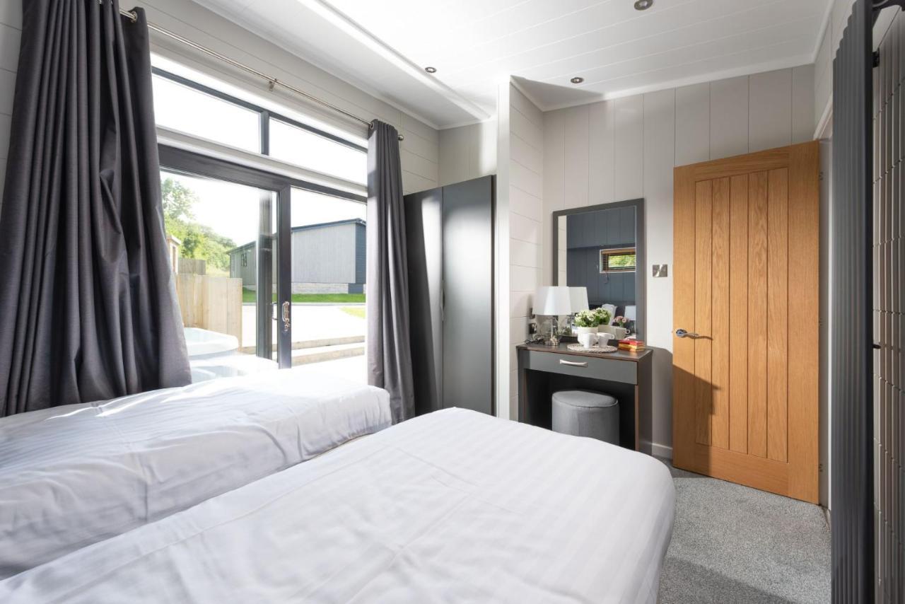 Primrose Lodge, 25 Roadford Lake Lodges Lifton Luaran gambar